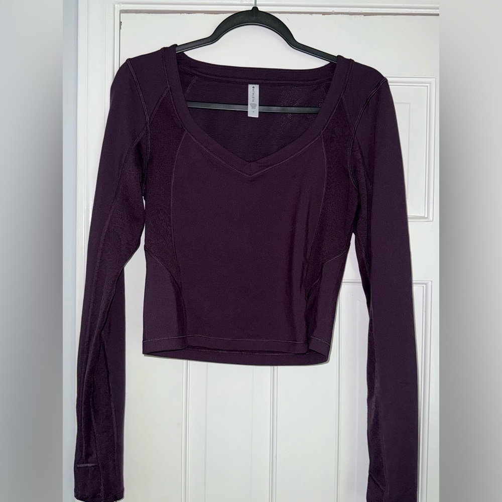 Athleta Shanti Lace Deep Crocus Violet Long Sleeve Top - SZ Medium